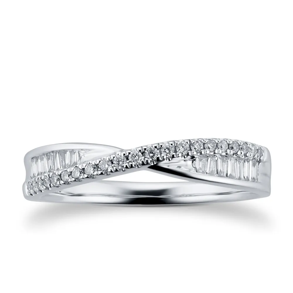 18ct White Gold Cross Over 0.25ct Diamond Ring